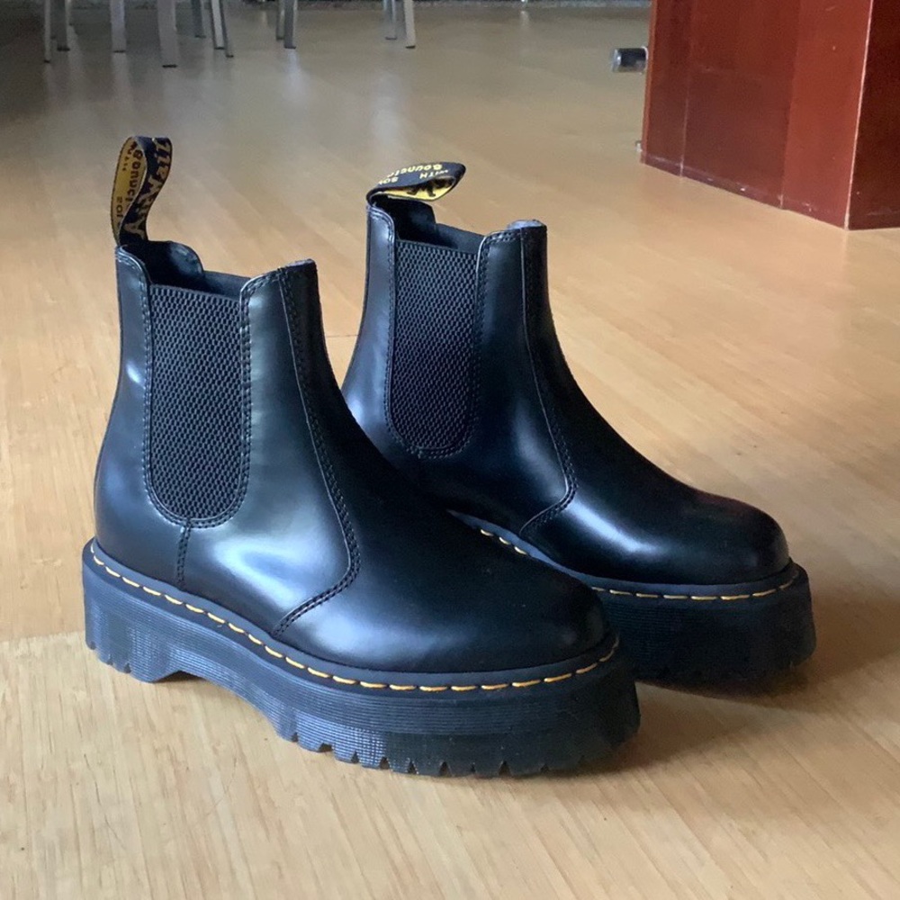 Dr. Martens Women’s 2976 Quad Chelsea Boot- worn twice!